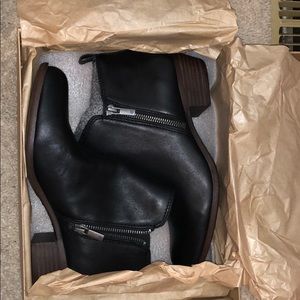 Lucky Brand Basel Flat Bootie